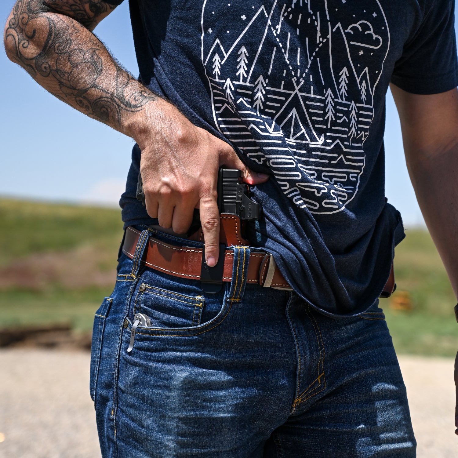 A604 L - Outlet open top IWB leather holster for gun with laser or light