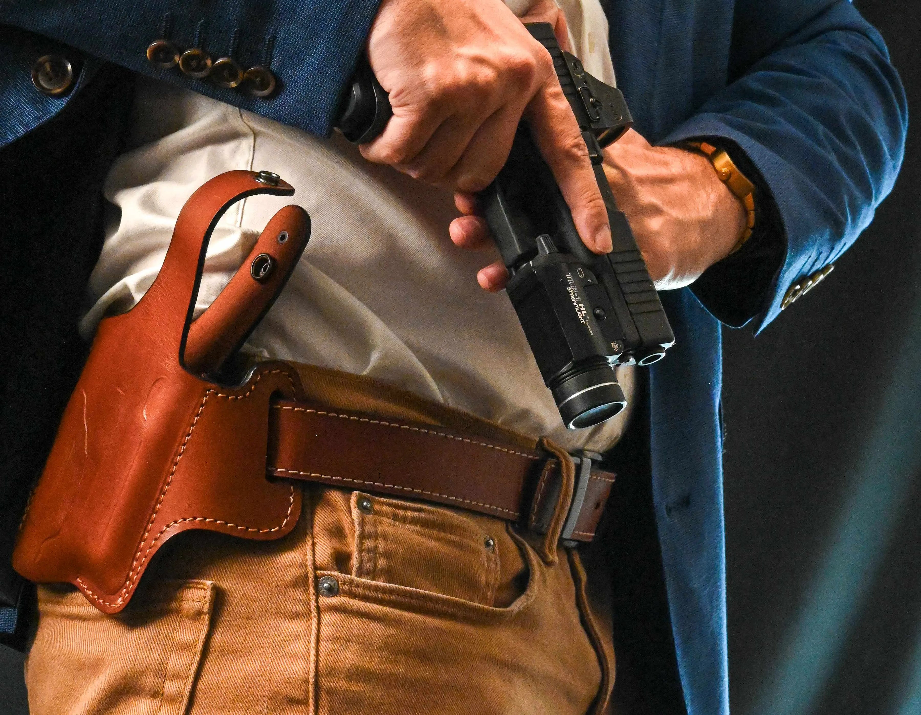 C601 LR Outlet OWB Leather Holster with Thumb Break for Guns with Lasers or Lights, Plus Red Dot Sights