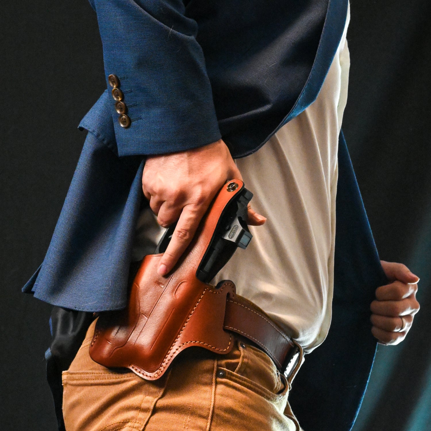 C601 R Outlet OWB Leather Holster with Thumb Break for Guns with Red Dot Sights - It. 34R