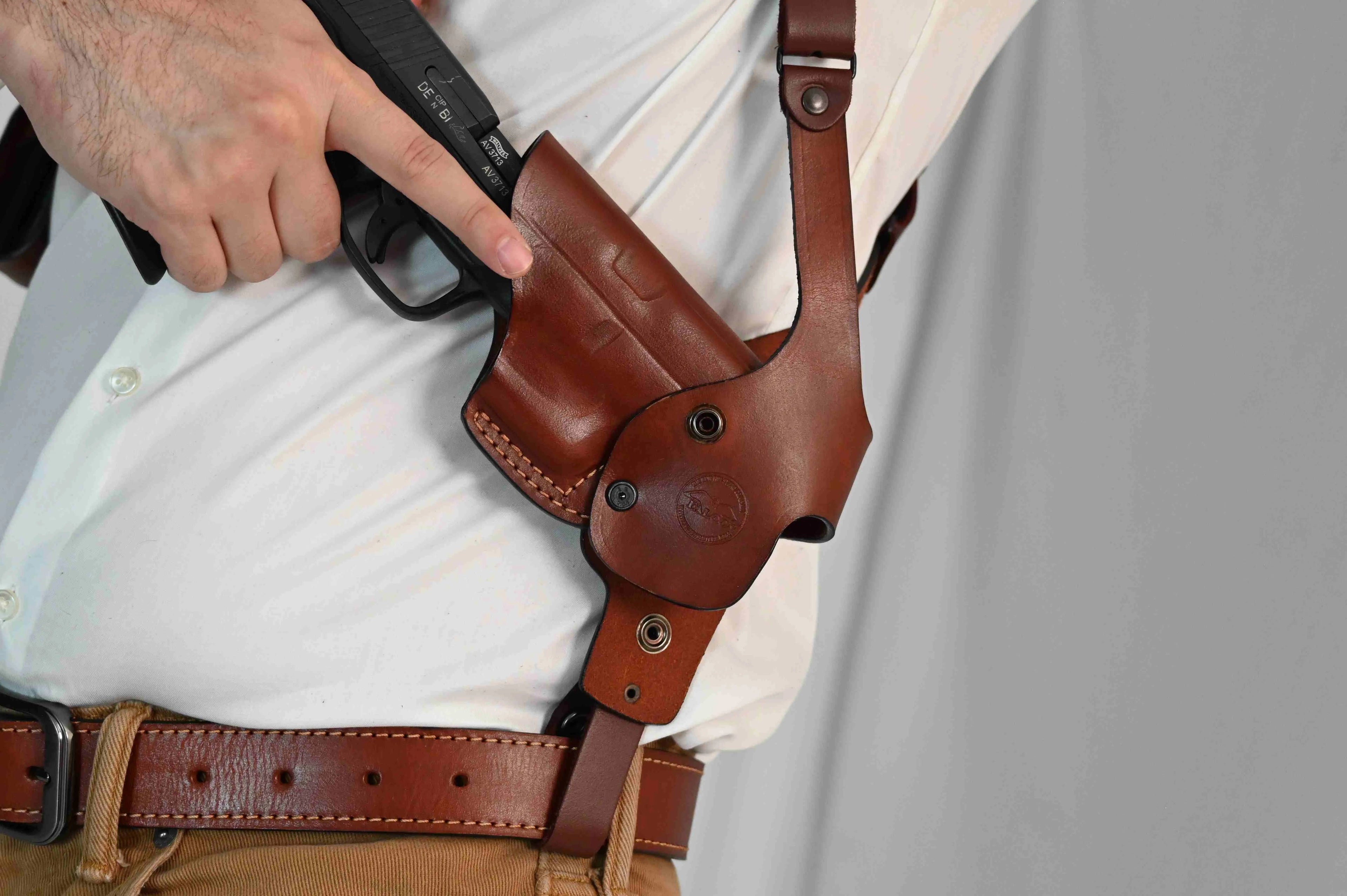 D603 Leather Vertical Roto Shoulder Holster System - It. 71/22