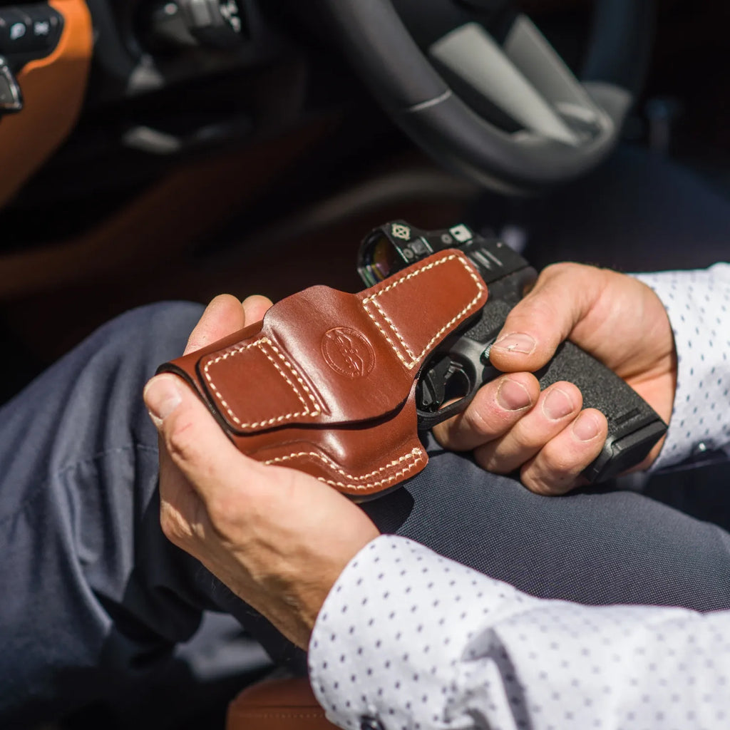 AM02 - Leather IWB/OWB Optics-Ready Universal Holster